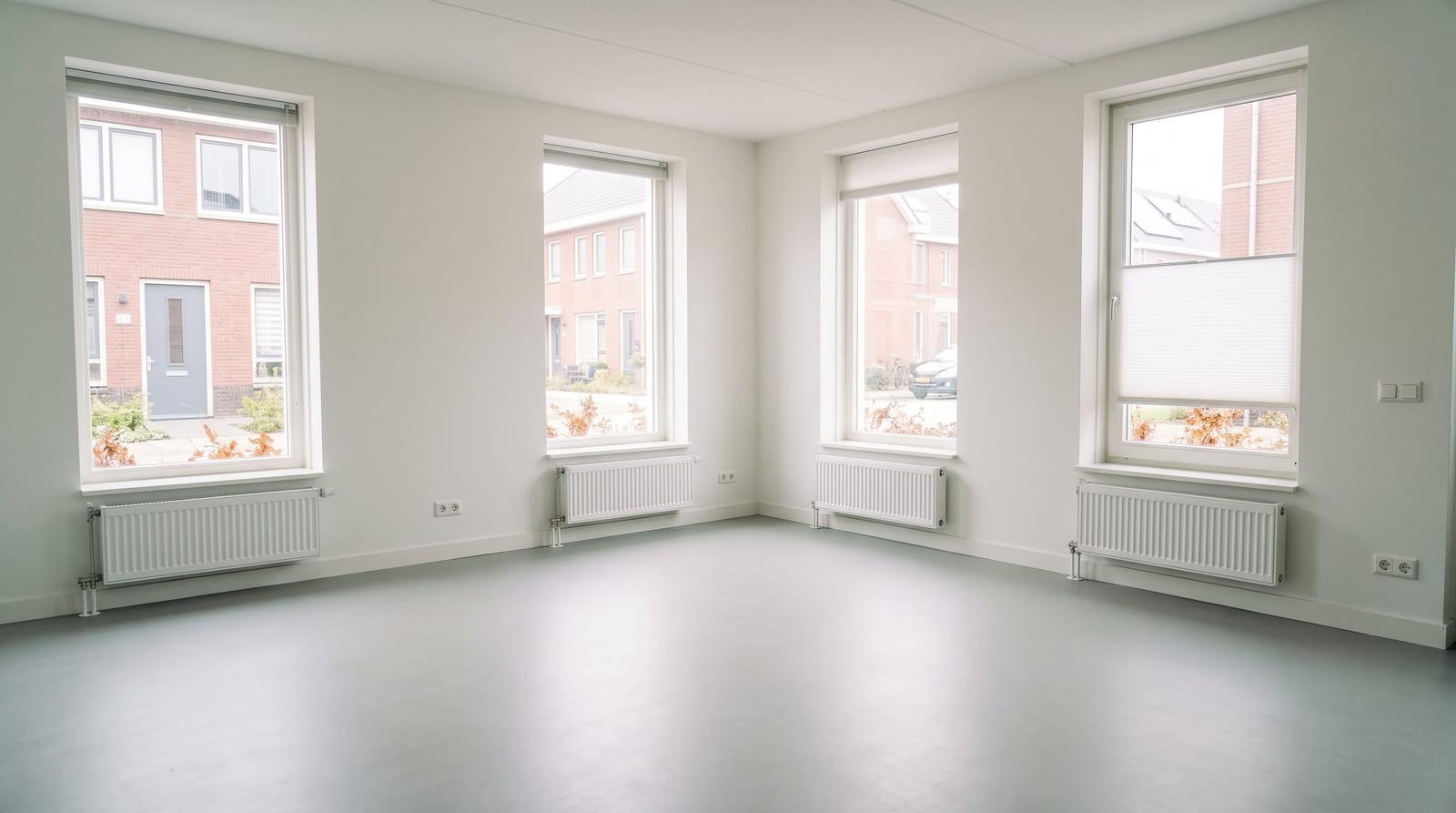 Lege woonkamer bij oplevering